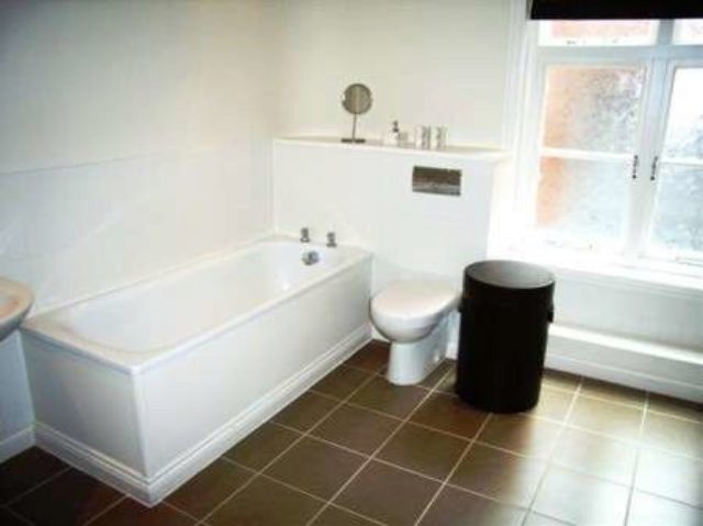  Image of 2 bedroom Town House to rent in Severn Street Birmingham B1 at 82 Severn Street Birmingham West Midlands, B1 1QG